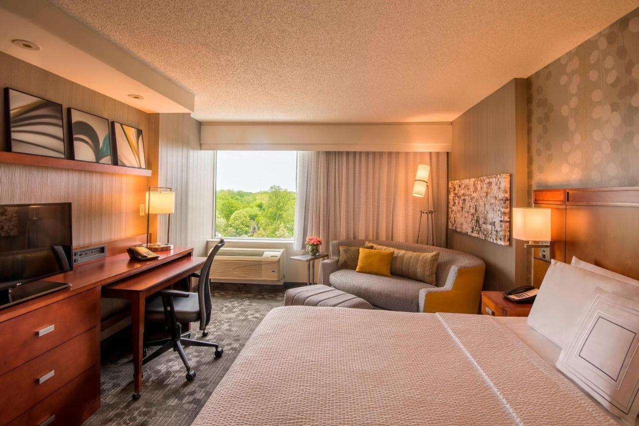 Courtyard By Marriott Bethesda Chevy Chase Hotell Eksteriør bilde
