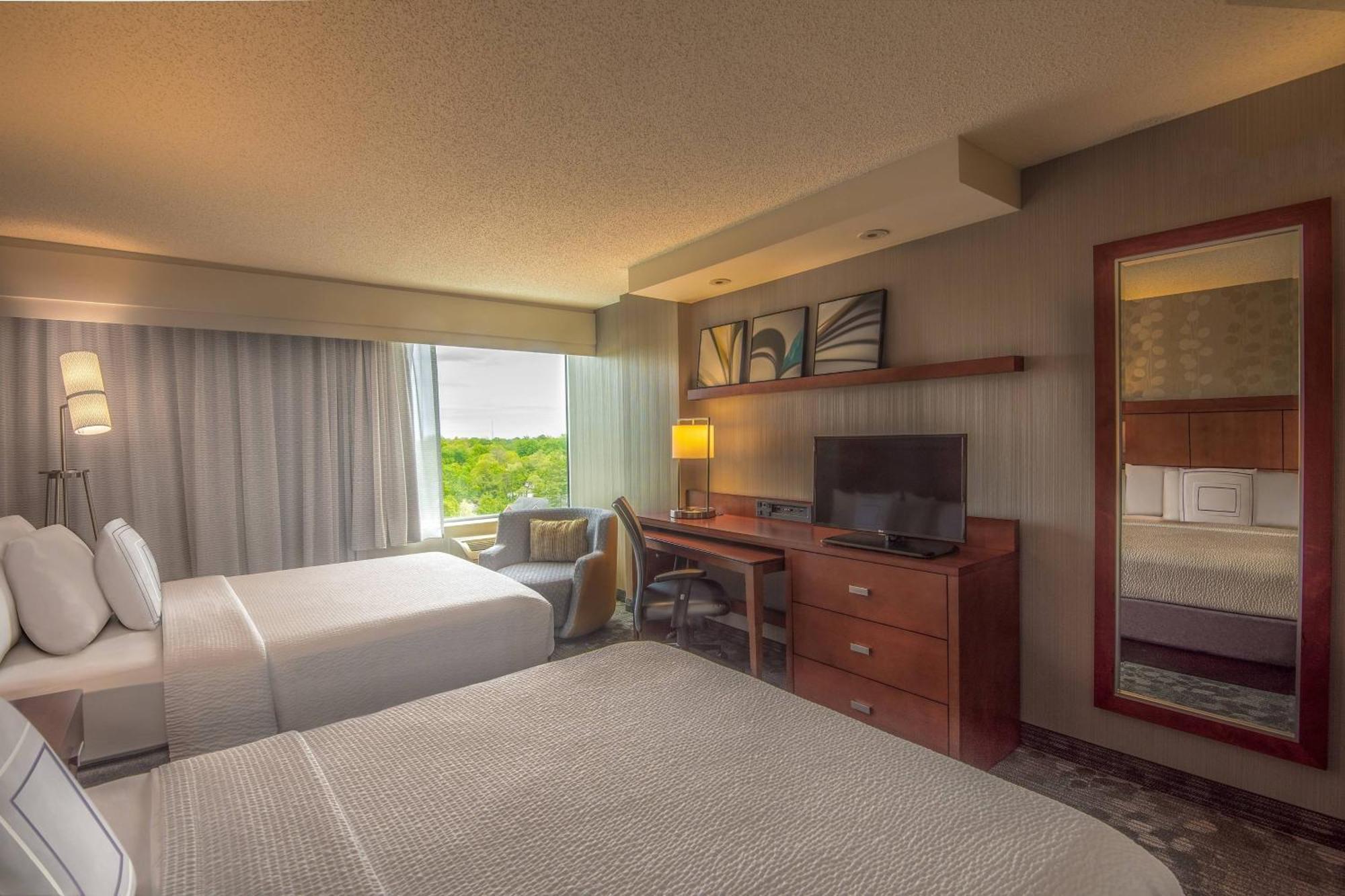 Courtyard By Marriott Bethesda Chevy Chase Hotell Eksteriør bilde