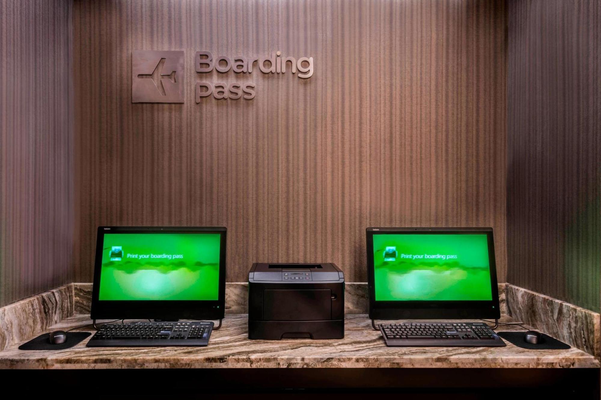 Courtyard By Marriott Bethesda Chevy Chase Hotell Eksteriør bilde