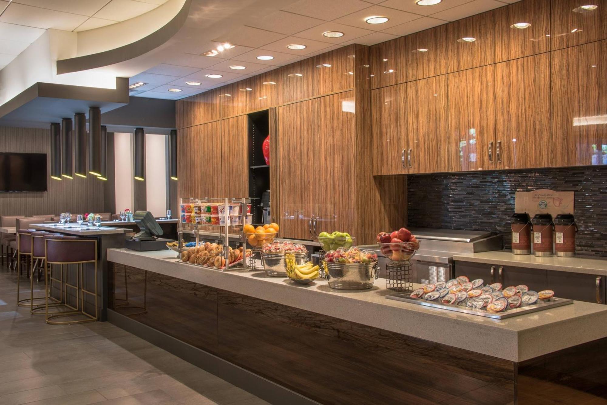 Courtyard By Marriott Bethesda Chevy Chase Hotell Eksteriør bilde