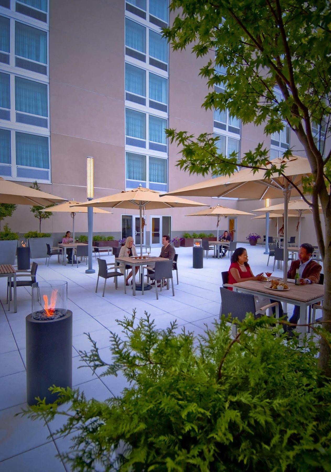 Courtyard By Marriott Bethesda Chevy Chase Hotell Eksteriør bilde